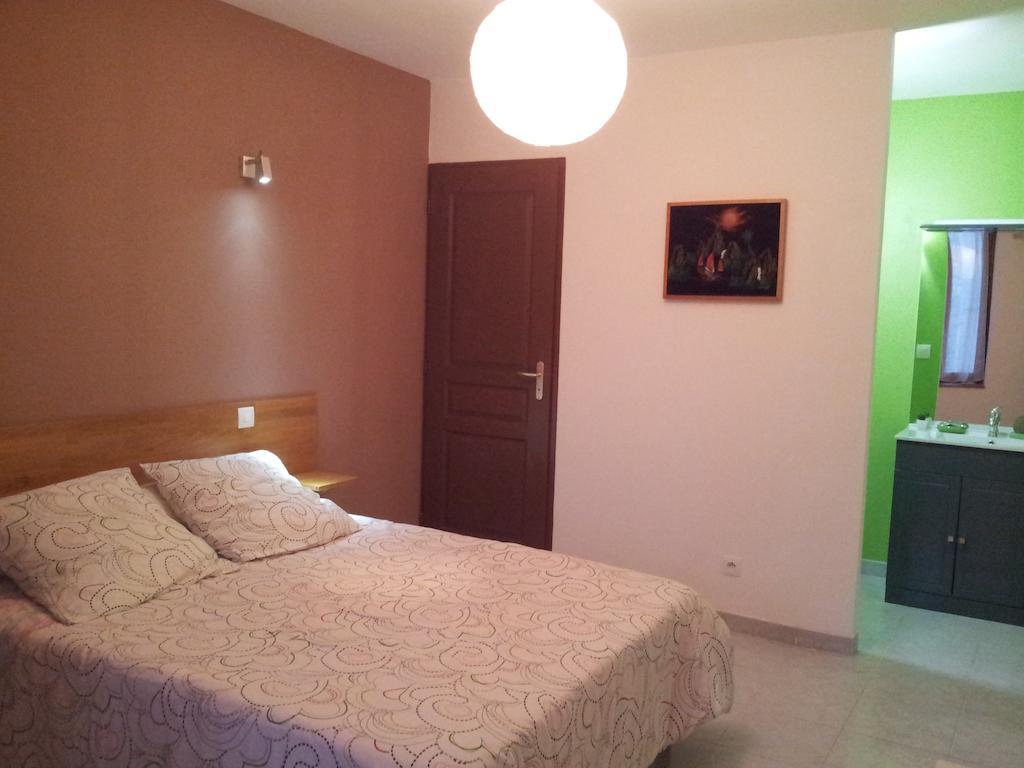Millot Conilhac Panzió Szoba fotó